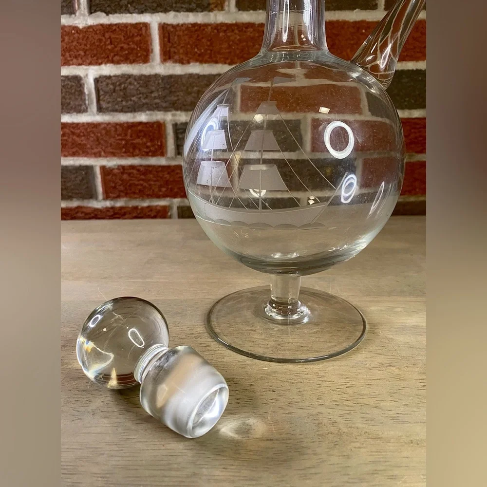 Vintage‎ Etched Crystal Clipper Ship's Liquor Decanter